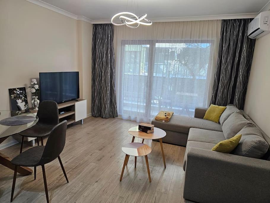 Serenity In The Heart Of Varna With Parking Екстер'єр фото